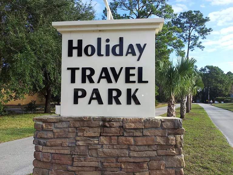 Holiday Travel Park Sign
